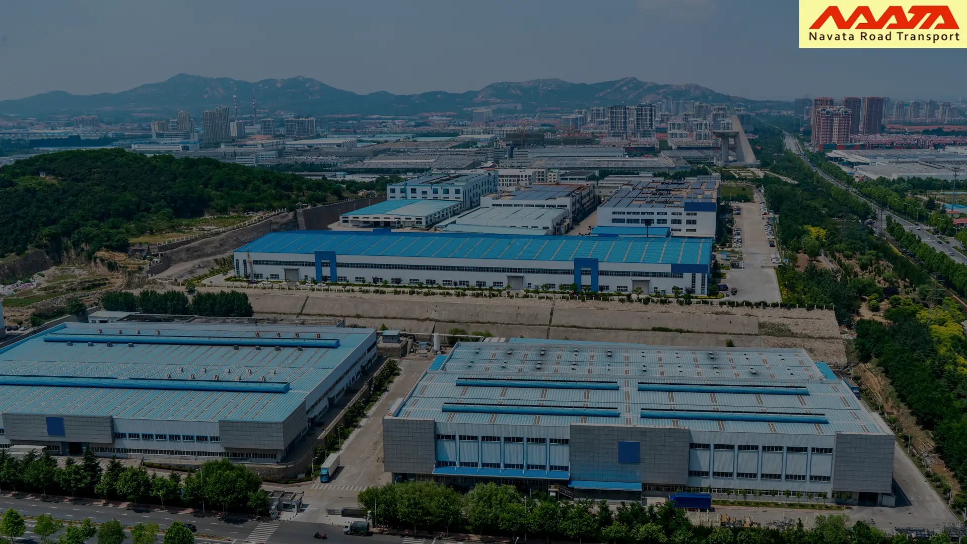 Read more about the article Cross-Docking and Warehousing: 6 Key Differences