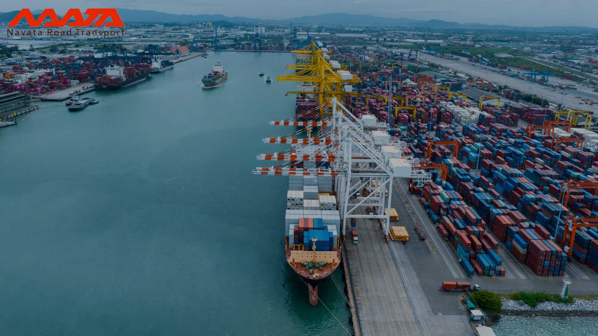 Read more about the article What Is Drayage in Logistics? Meaning, Process, Types, and Cost Impact